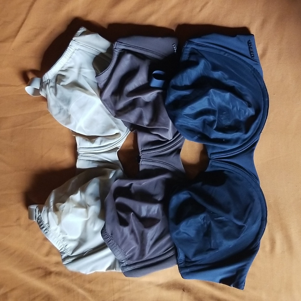 NWOT Skims Bra Bundle 40D
